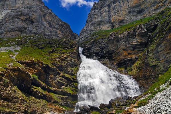 cascadas más impresionantes que ver en Huesca- Cascada Cola de Caballo Huesca