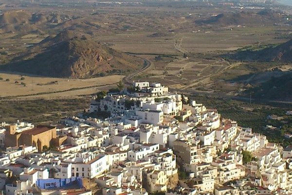 ¿Qué pueblos visitar cerca de Mojácar?