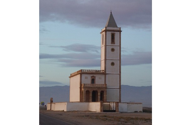 Qué ver en Cabo de Gata Iglesia de Las Salinas