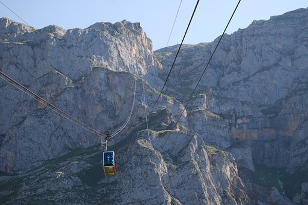 Fuente Dé -Pueblos de los Picos de Europa