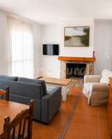 Comedor con vistas y chimenea