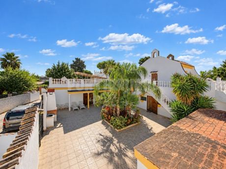 La Hacienda Campo De Borja
