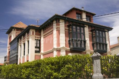 Apartamentos Turísticos La Solana