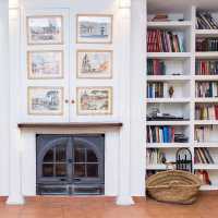 salón con chimenea
