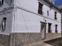 Entrada casa rural