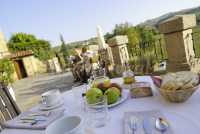 Desayuno en Terraza de la Posada en Cantabria