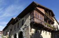 Fachada del alojamiento rural en Santillana